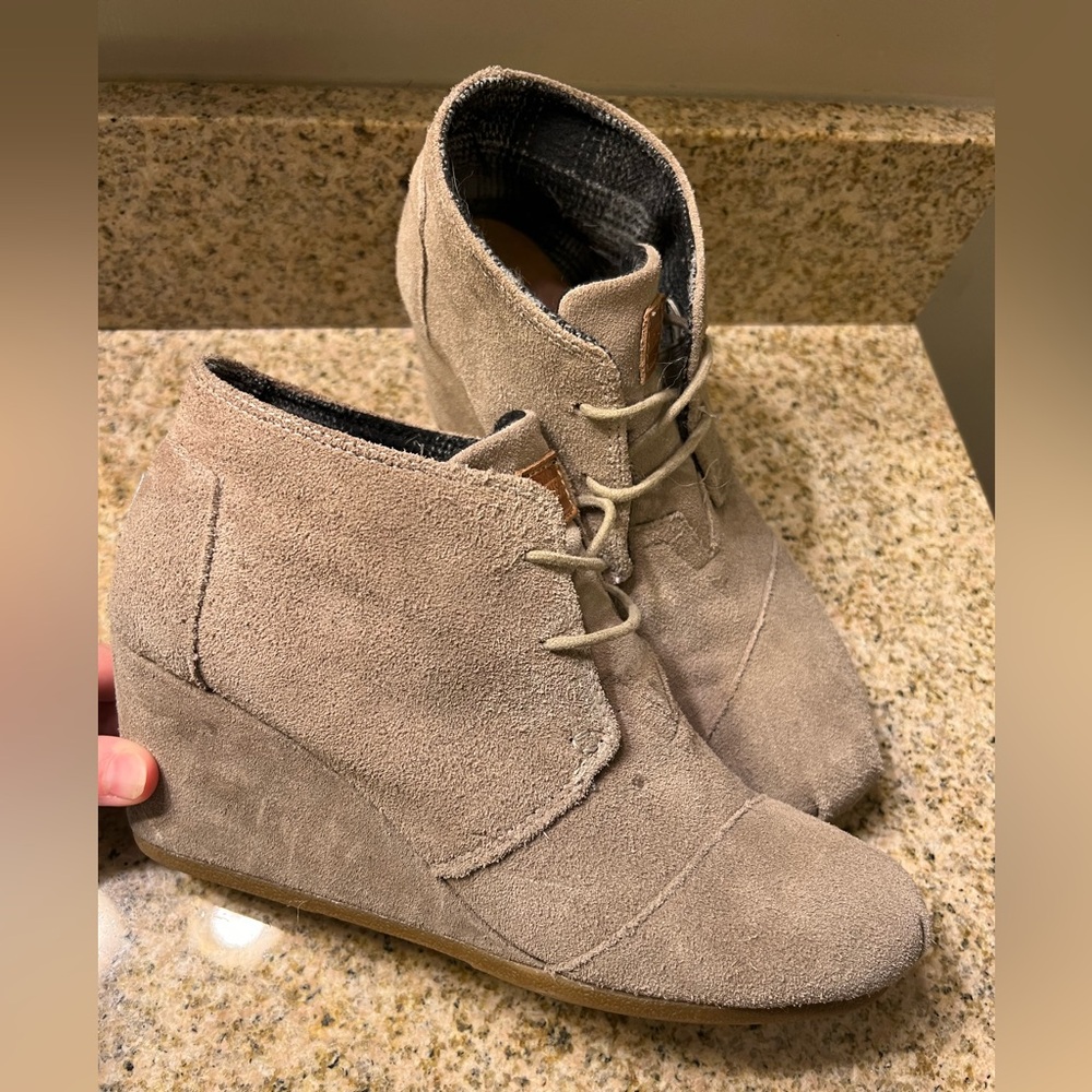 Toms wedge bootie